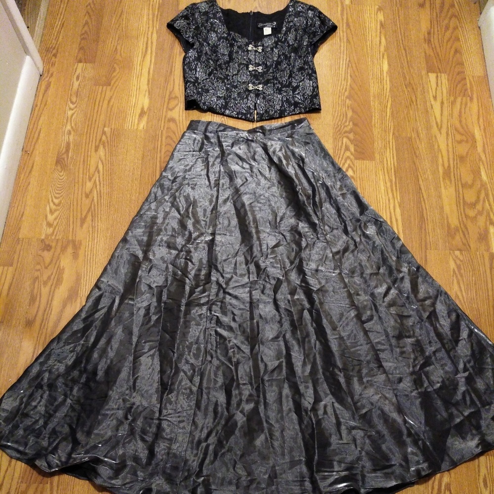 Hampton Nites 2-Piece Formal